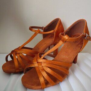 Ballroom dance shoes